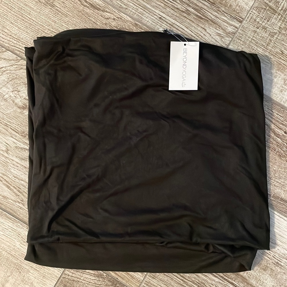 Beyond Yoga Pocket Infinity Scarf